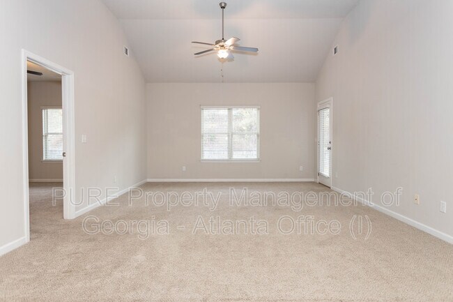 Building Photo - 145 Mandy Ln