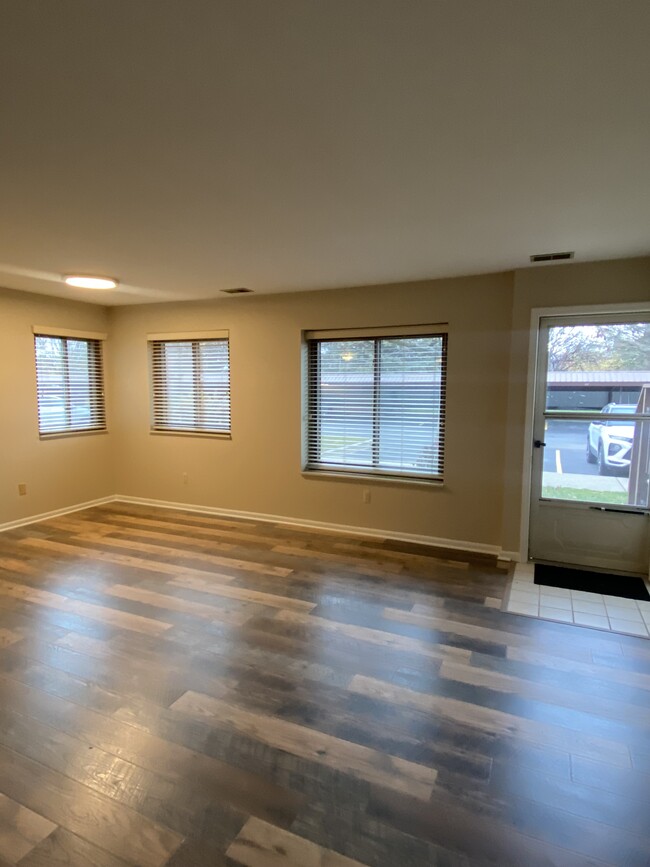 Dining Area - 27729 Harrison Woods Ln
