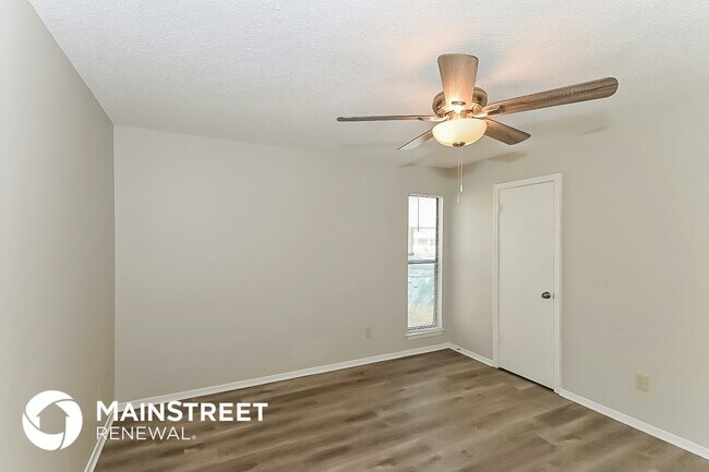 Foto del edificio - 3103 Greenbranch Dr