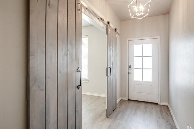 Foto del edificio - 2328 104th St