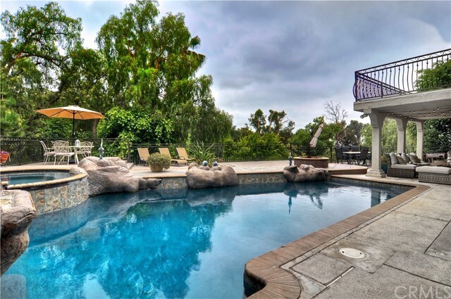 Building Photo - 331 S Yorkshire Cir