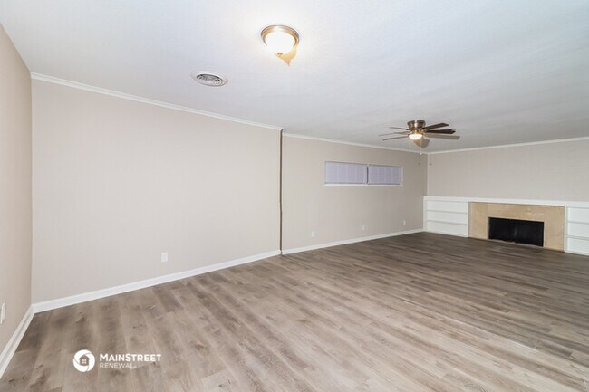 Building Photo - 3550 Creston Ct