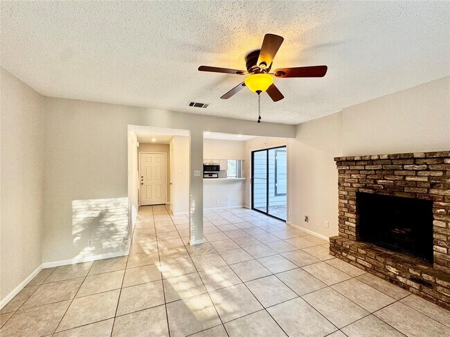 Building Photo - 8106 Hood Cir