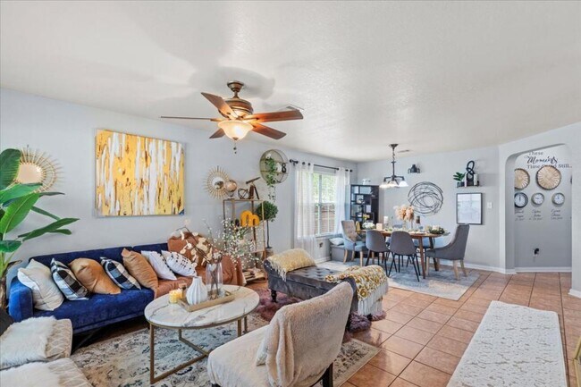 Foto del edificio - 232 Springtree Trail