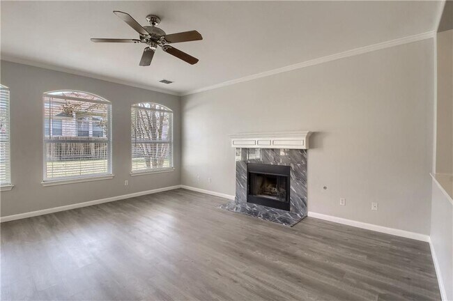 Foto del edificio - 1009 Placid Creek Ct
