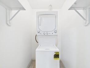 Building Photo - 5333 Richmond Ave.