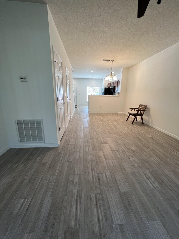 Foto del edificio - 8087 Summer Cove Ct