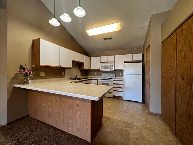 Photo - $1,250 | 2 Bedroom, 1 Bathroom Condo | Pet...
