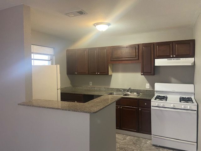 Foto del edificio - 3631 N Macgregor Way