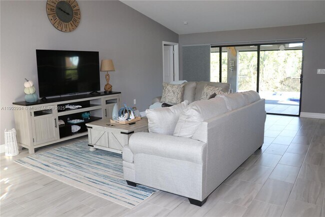 Foto del edificio - 4407 SW 16th Pl