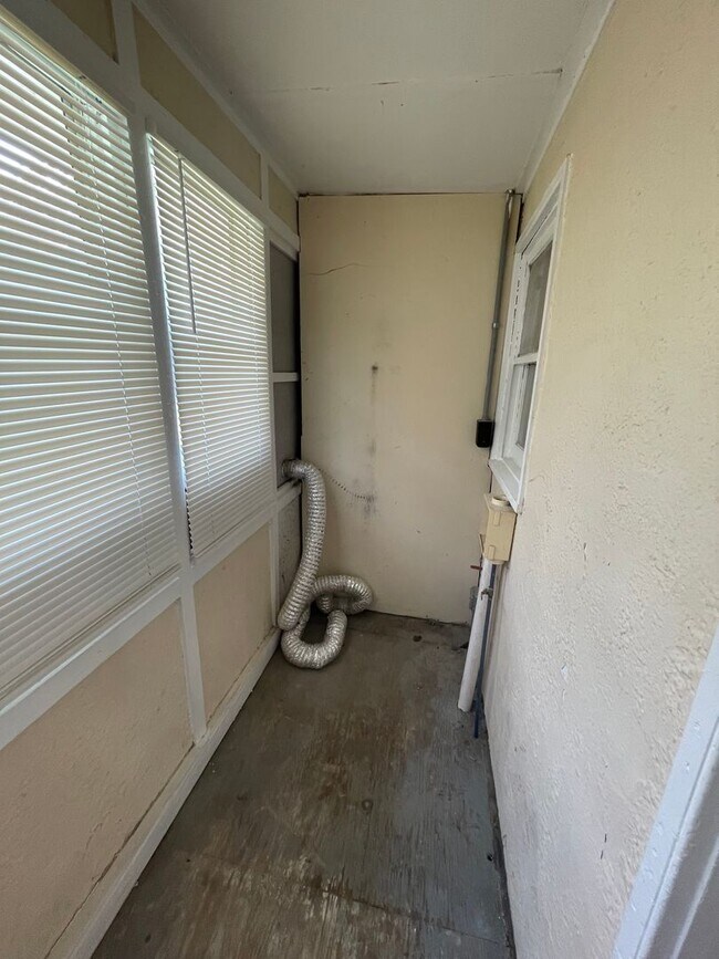 Foto del edificio - ** 4 Bed 2 Bath located by Jackson Hospita...