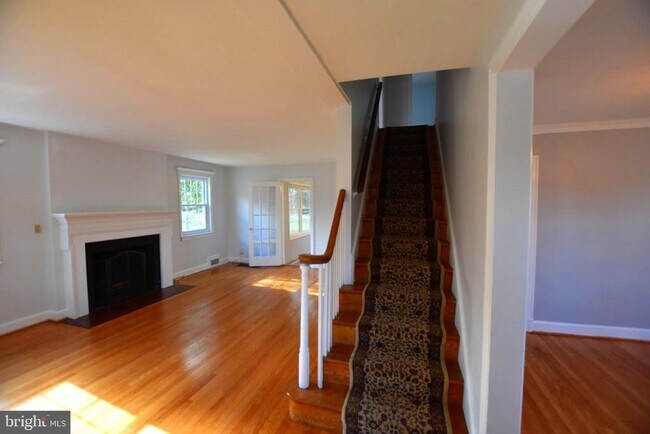 Foto del edificio - 10118 Cedar Ln