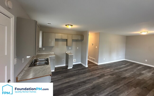 Foto del edificio - 3382 Bestway Dr