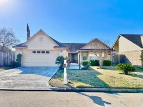 Building Photo - 3258 Meadway Dr