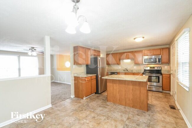 Foto del edificio - 639 Shady Creek Ct