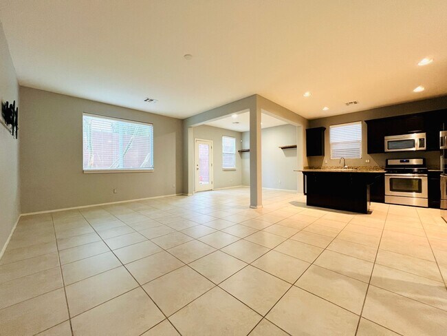 Foto del edificio - Spacious 3-bedroom with Loft at Mt Edg! ho...
