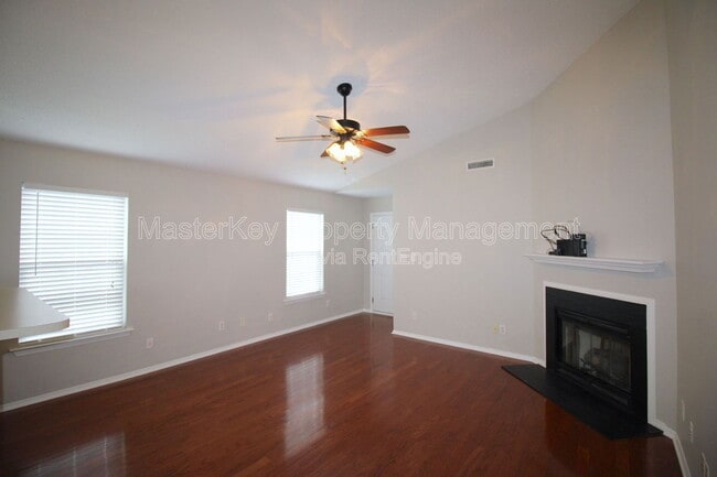 Photo - 132 Evening Star Dr House