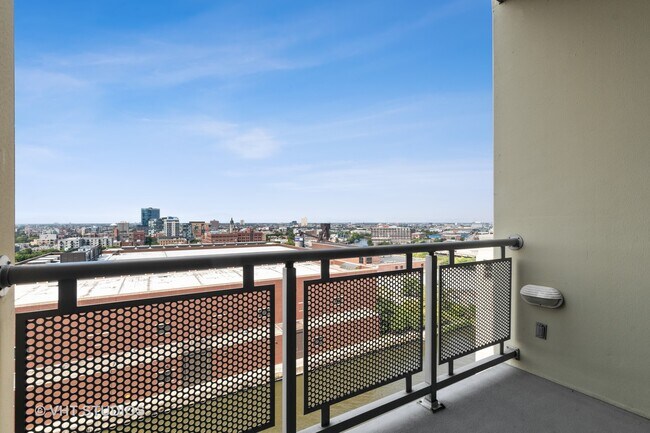 Foto del edificio - 720 N Larrabee St