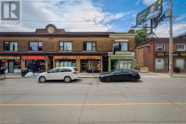 Building Photo - 308 Barton St E