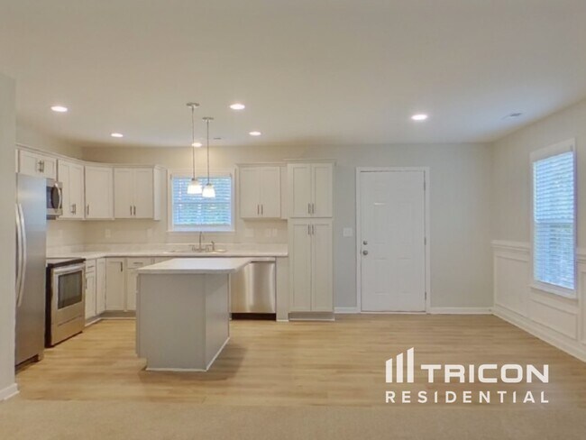 Foto del edificio - 241 Roosevelt Thompson Rd