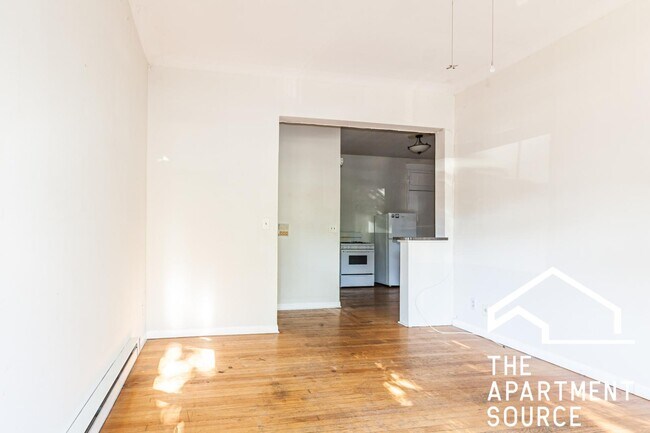 Foto del edificio - 923 W Waveland Ave