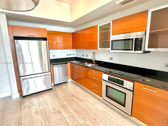 Foto del edificio - 3470 E Coast Ave