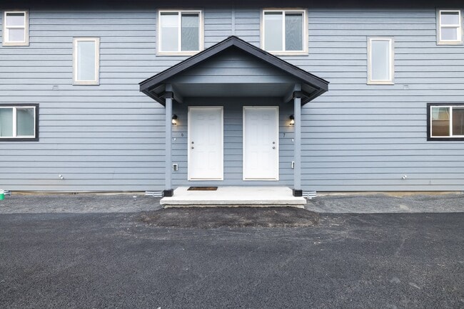 Building Photo - 2625 W Marina Dr