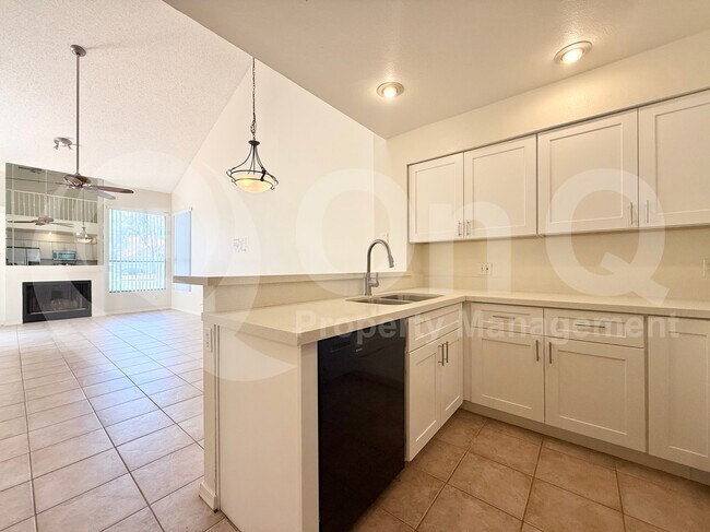 Foto del edificio - 1717 E Union Hills Dr
