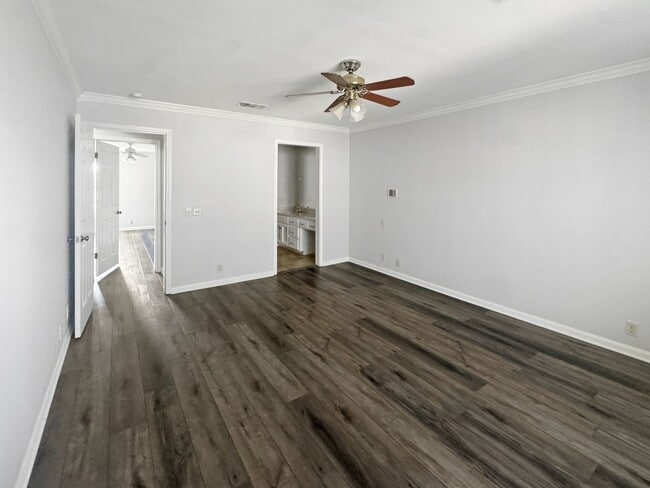 Building Photo - Alamo Heights 3 bedroom!!!