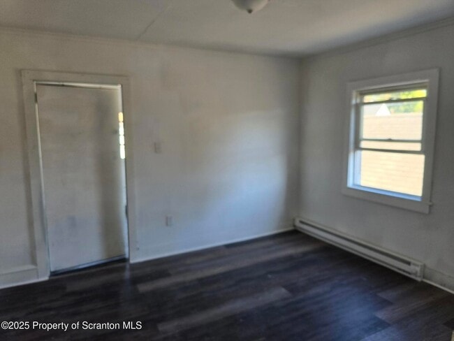 Building Photo - 536 Alder St