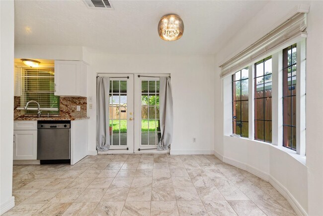 Building Photo - 4811 Algernon Dr