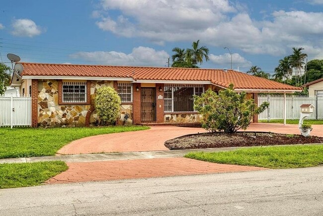 Building Photo - 1030 W 53rd Terrace