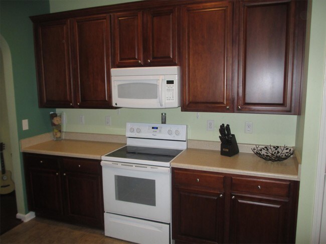 Building Photo - 3826 Fircrest Dr