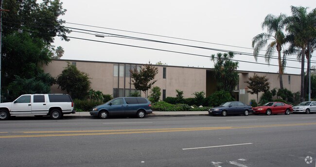 Foto del edificio - LOVELY 1BED Near Valley College! -- GREAT ...