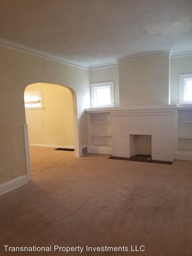 Building Photo - 3 br, 1 bath House - 917 Woodview Rd.