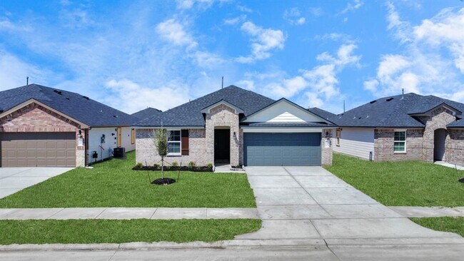 Building Photo - 1131 Hughes Crossing Dr