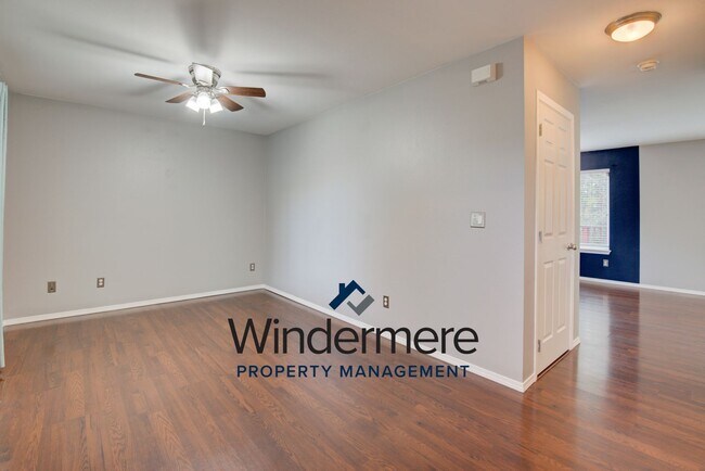Foto del edificio - 1134 NW Redwing Dr