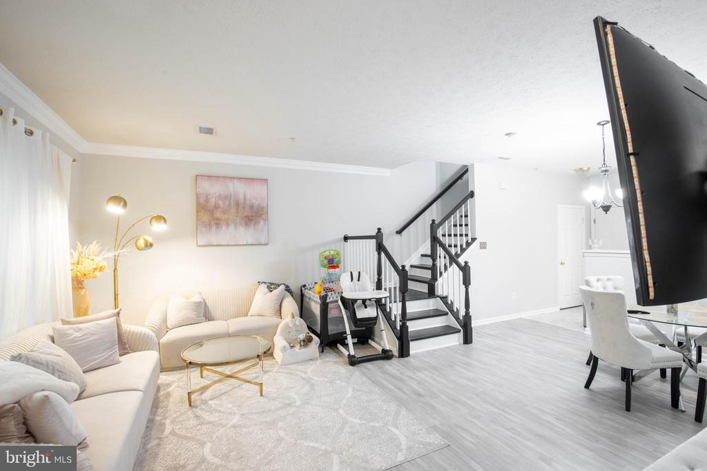 Foto principal - 11036 Mill Centre Dr