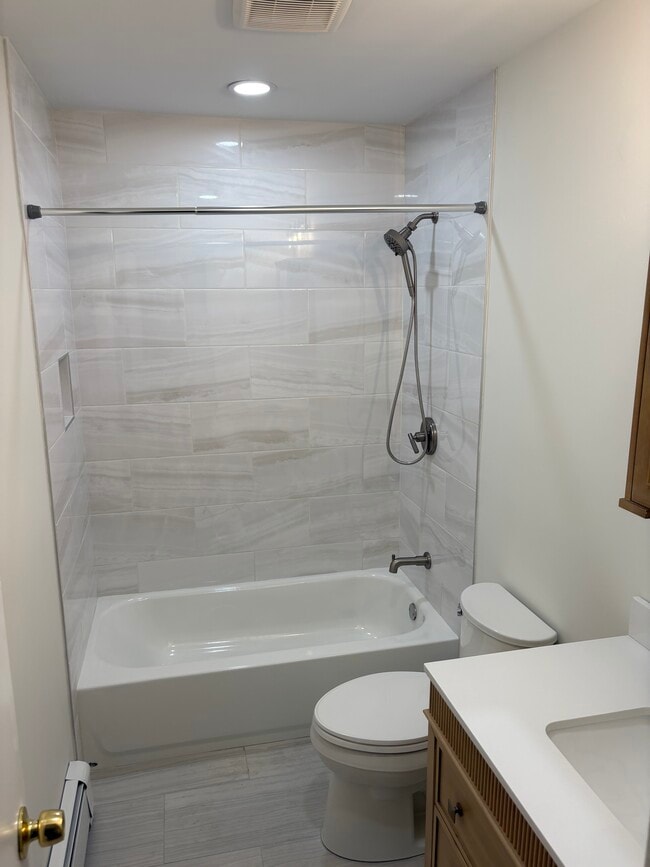 Building Photo - 160 McKay Rd