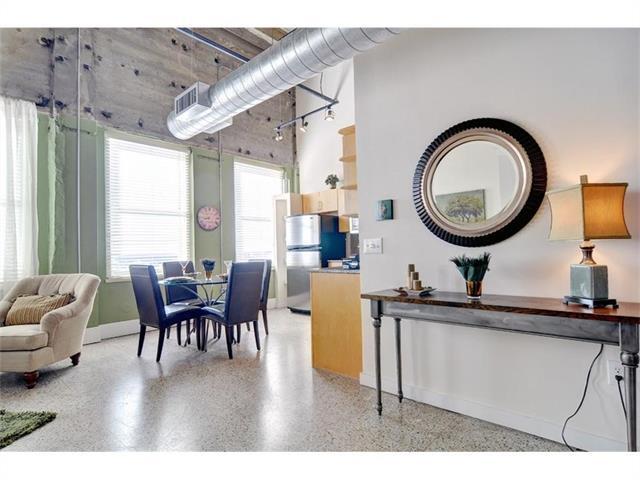 Foto del edificio - 221 W Lancaster Ave