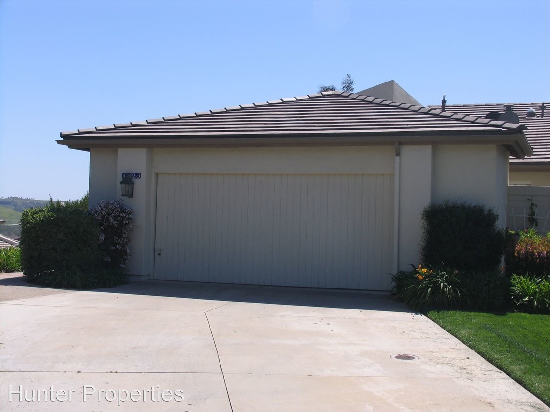 Primary Photo - 4825 Windjammer Way