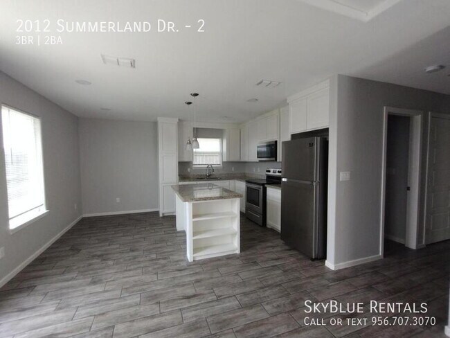 Building Photo - 2012 Summerland Ln
