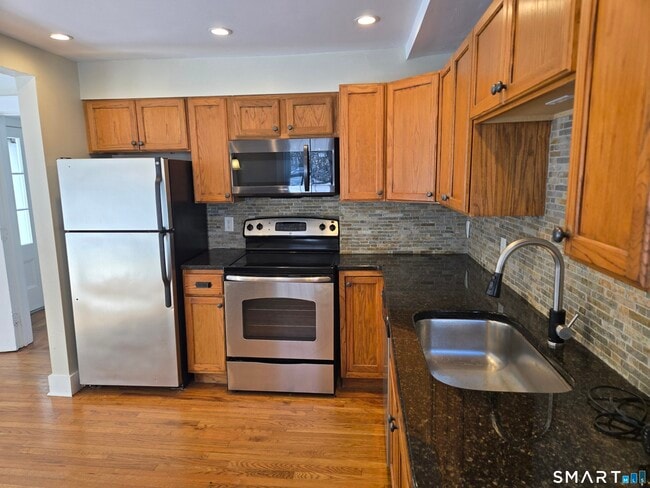 Foto del edificio - 623 Elm St