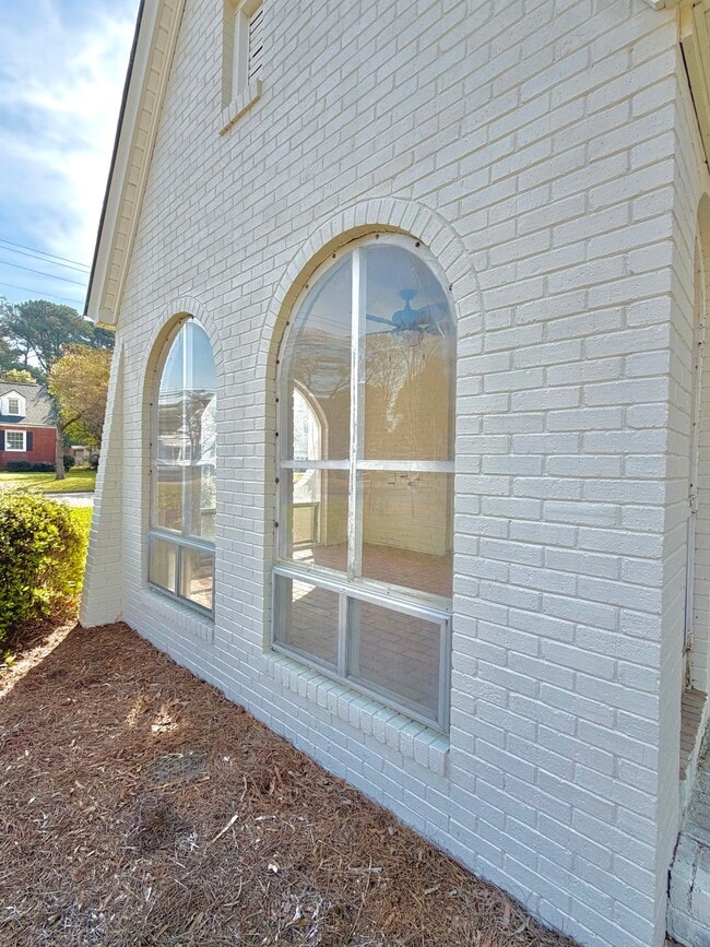 Building Photo - 1304 Rhem St