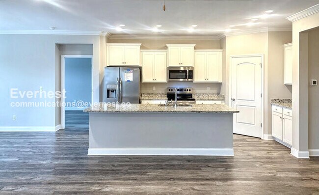 Foto del edificio - 130 Shrewsberry Dr