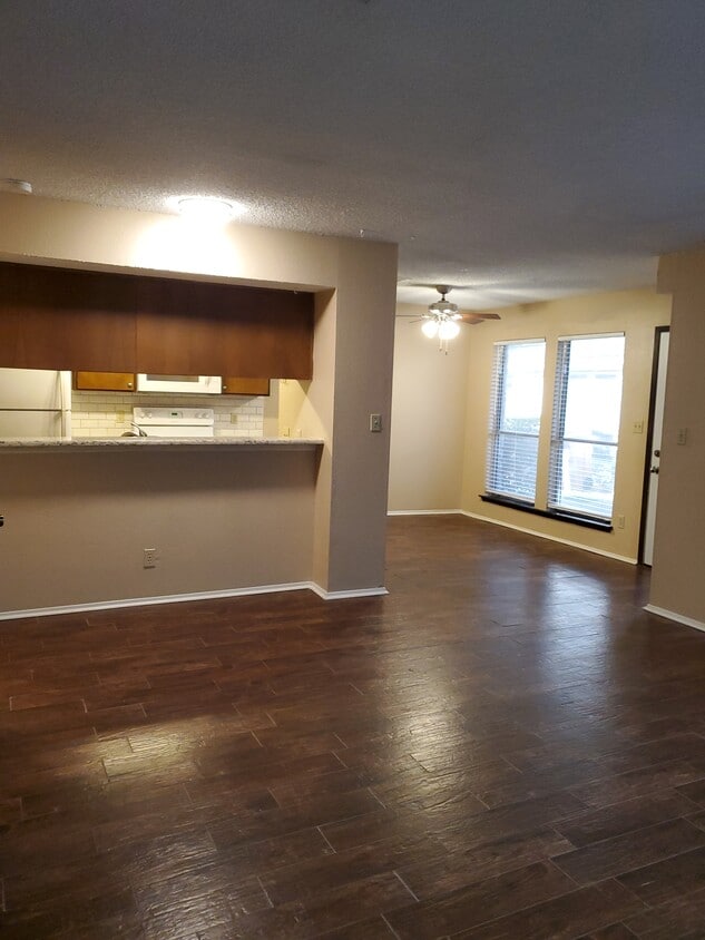 1305 Camp Craft Rd Unit D, West Lake Hills, TX 78746 Apartments in