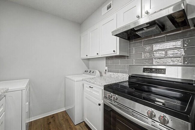 Building Photo - 205A Jefferson St