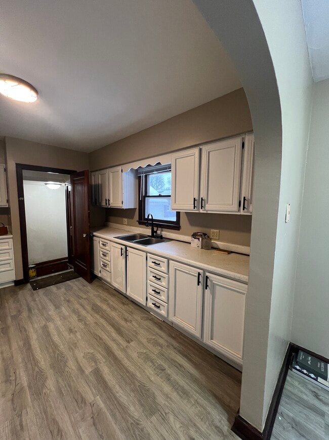 Building Photo - 715 Flieth St