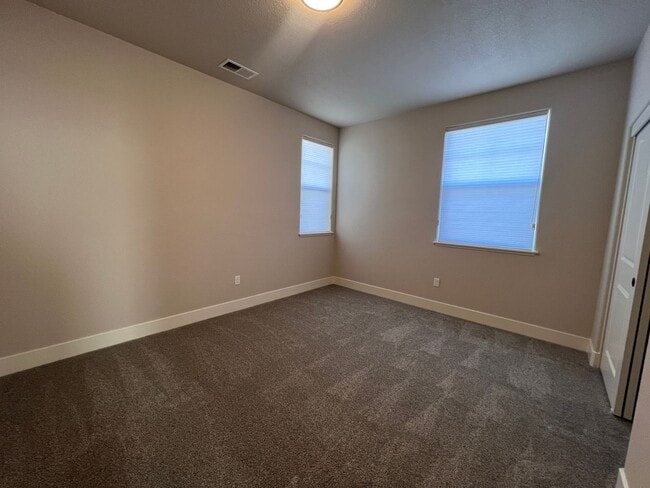 Foto del edificio - Beautiful! 3/2.5/2 Townhome in Gardnerville