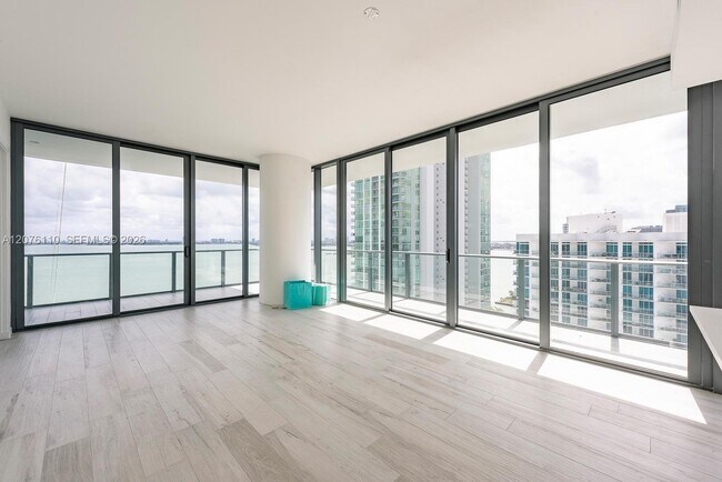 Foto del edificio - 480 NE 31st St